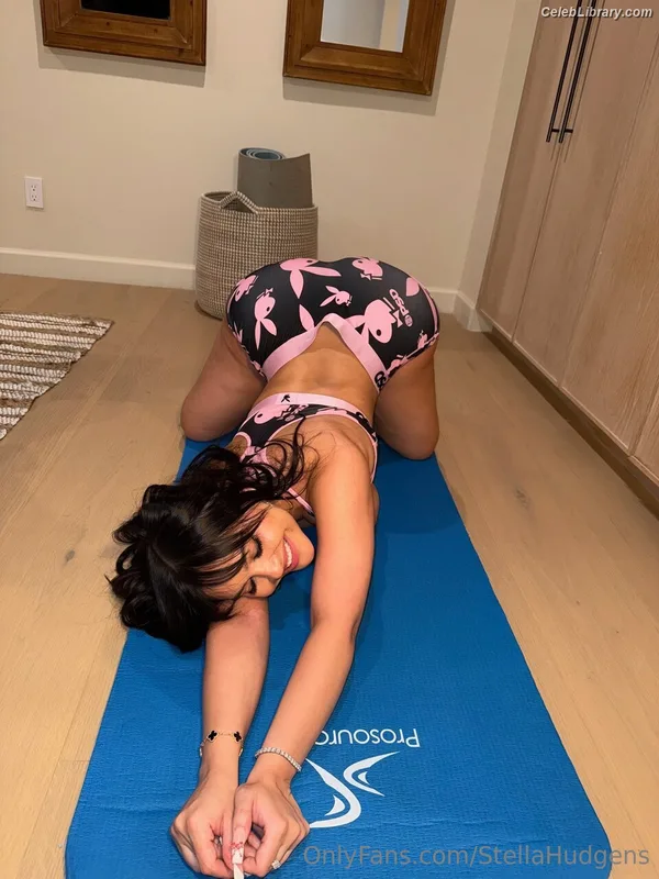 Stella Hudgens photo 12 of 1911