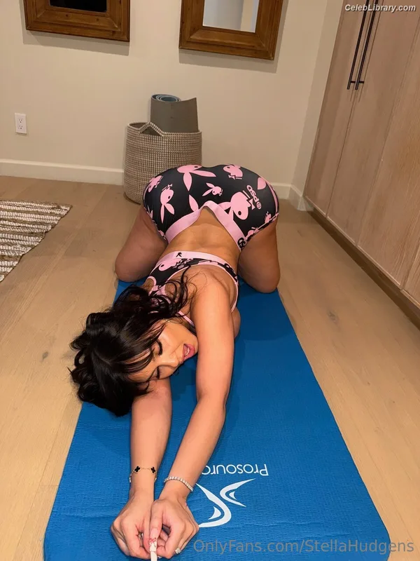 Stella Hudgens photo 8 of 1911