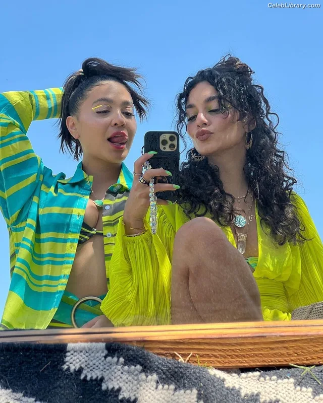 Stella Hudgens photo 9 of 1911