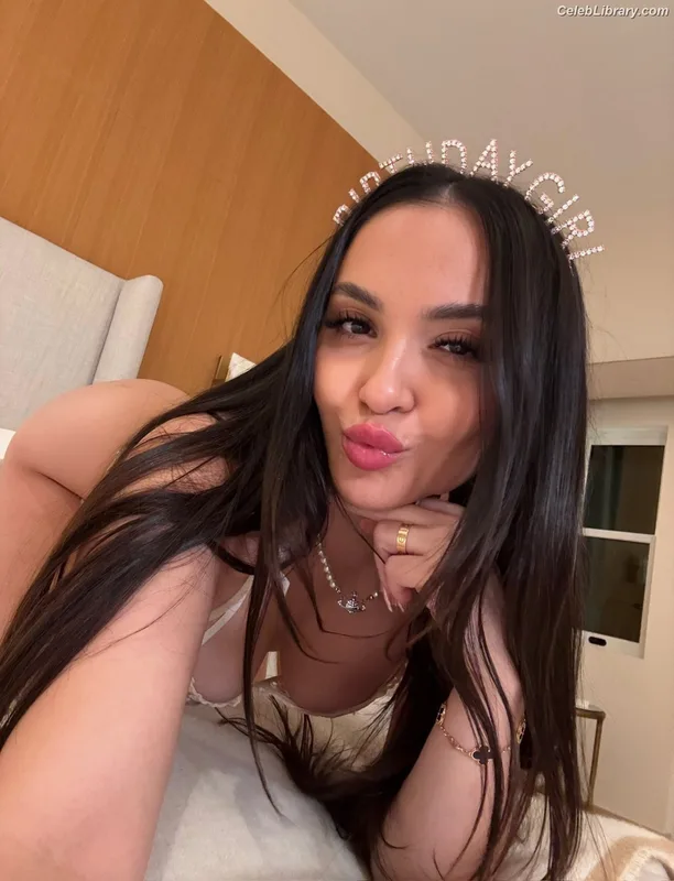 Stella Hudgens photo 1 of 1911