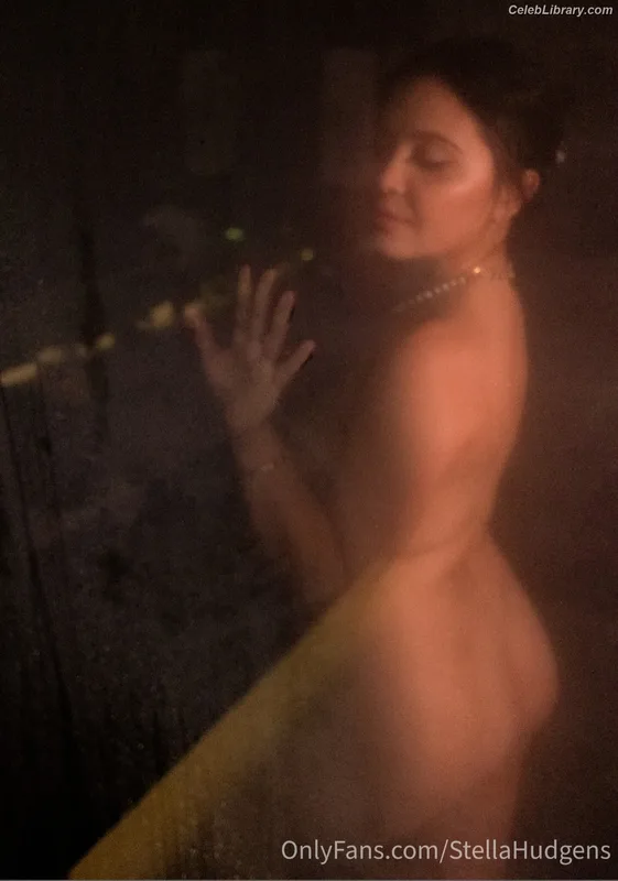 Stella Hudgens photo 10 of 1911