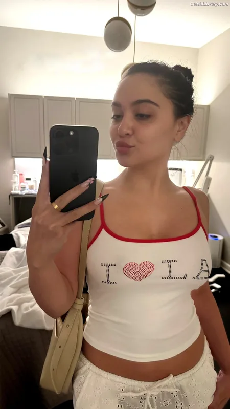 Stella Hudgens photo 19 of 1911