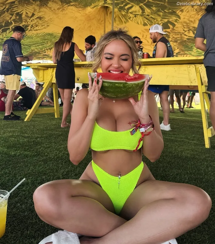 Stella Hudgens photo 4 of 1911