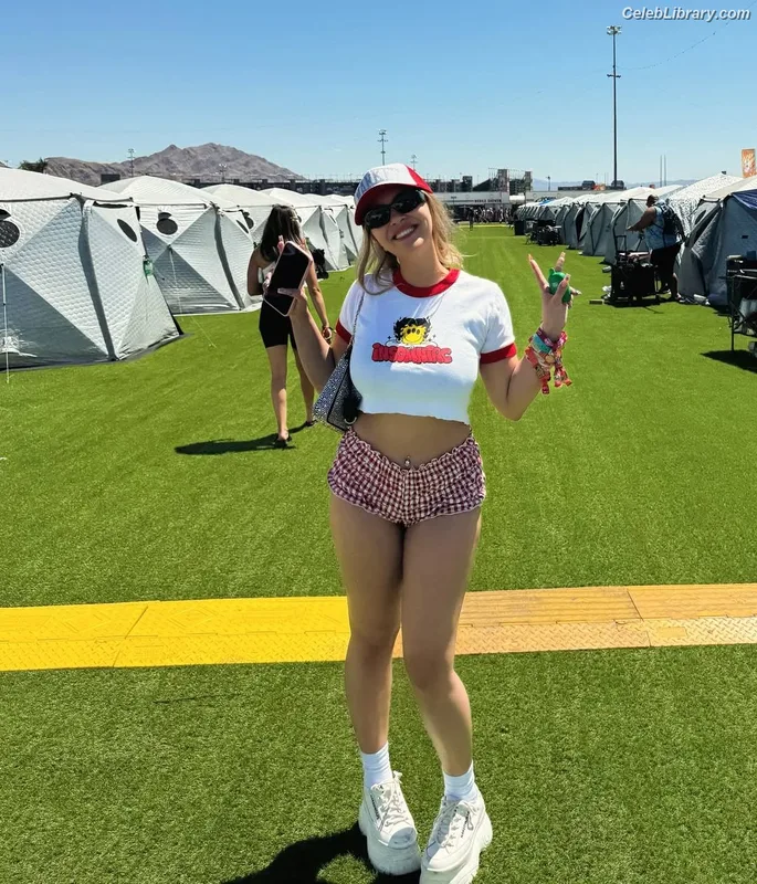 Stella Hudgens photo 8 of 1911
