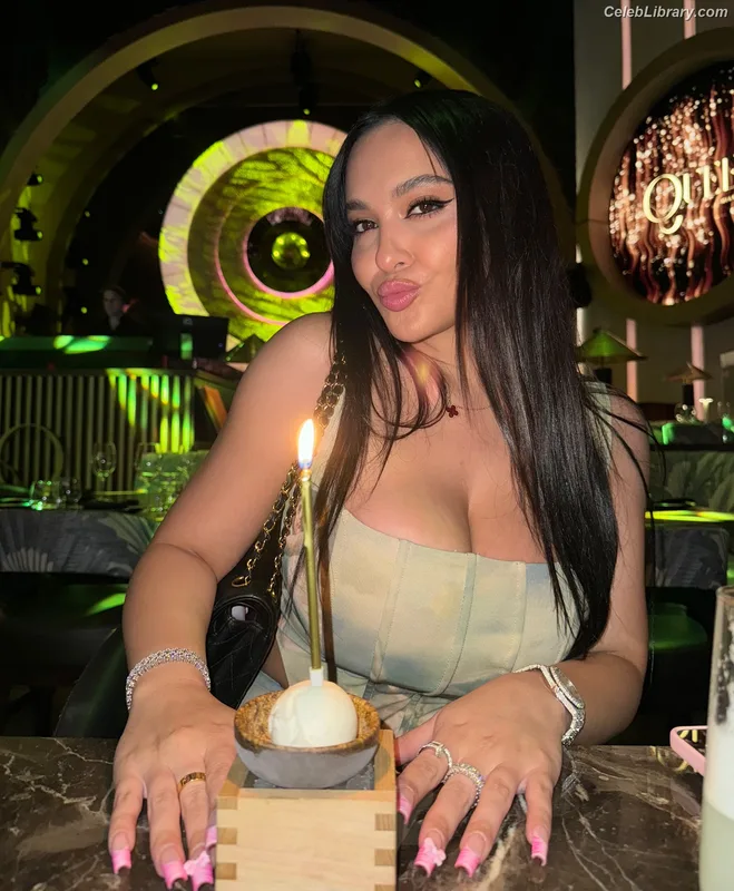 Stella Hudgens photo 15 of 1911