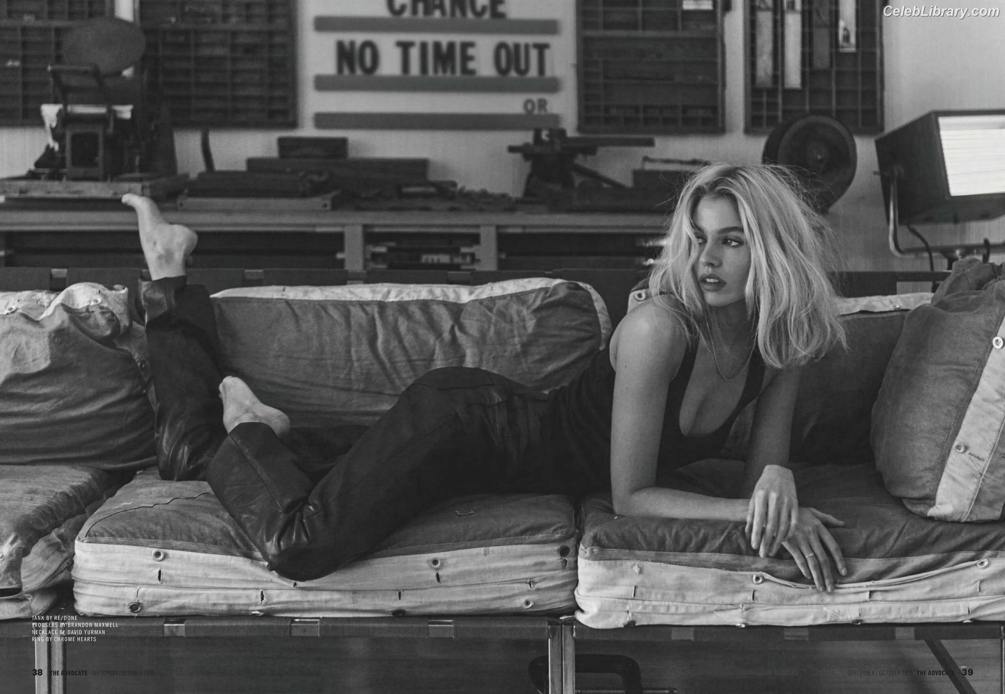 Stella Maxwell photo 16 of 1067