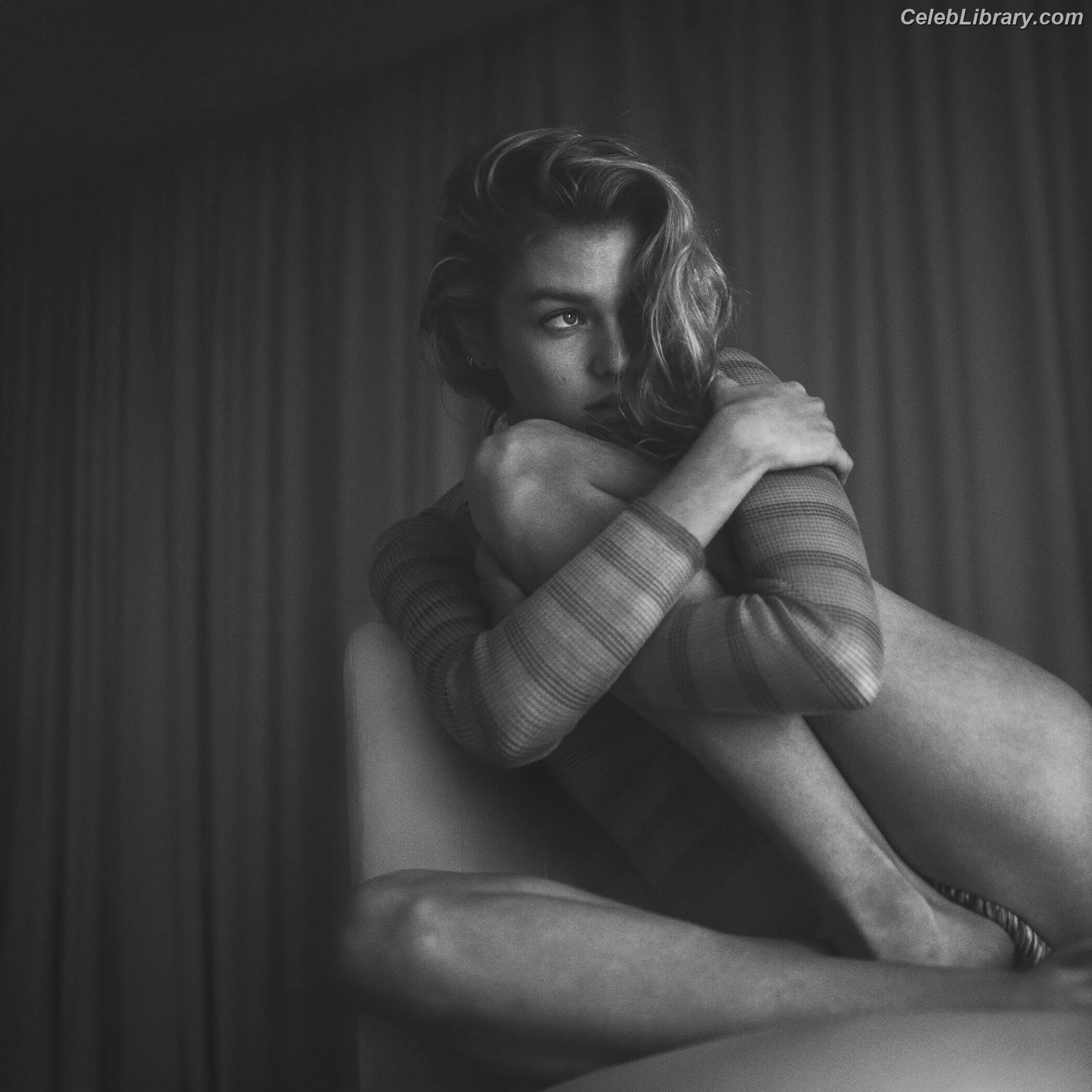 Stella Maxwell photo 20 of 1067