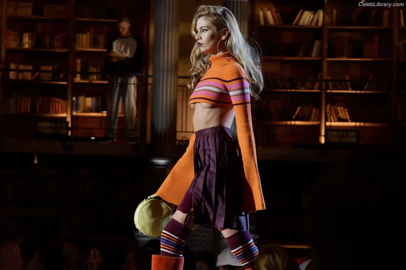 Stella Maxwell photo 7 of 1066