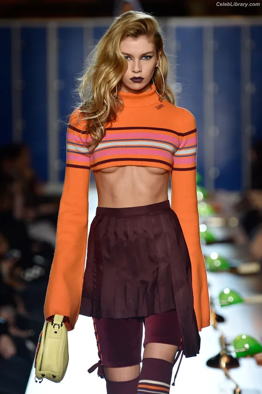 Stella Maxwell photo 9 of 1066