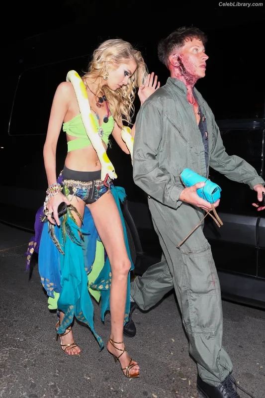 Stella Maxwell photo 15 of 1066