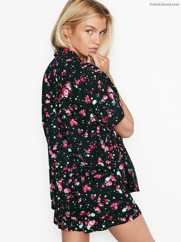 Stella Maxwell photo 8 of 1066
