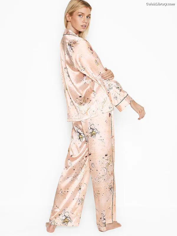 Stella Maxwell photo 10 of 1066