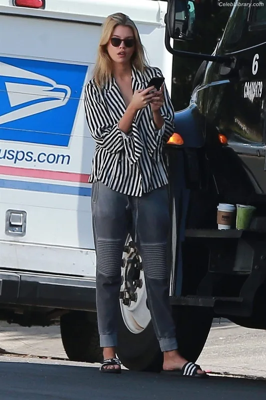 Stella Maxwell photo 12 of 1066