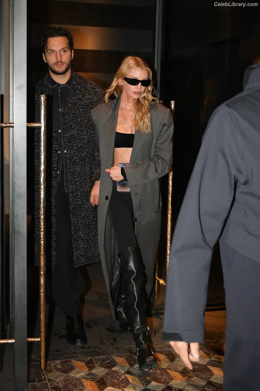 Stella Maxwell photo 16 of 1066