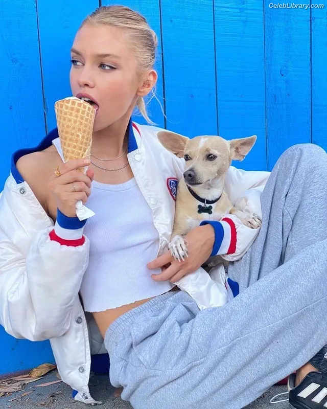 Stella Maxwell photo 14 of 1066