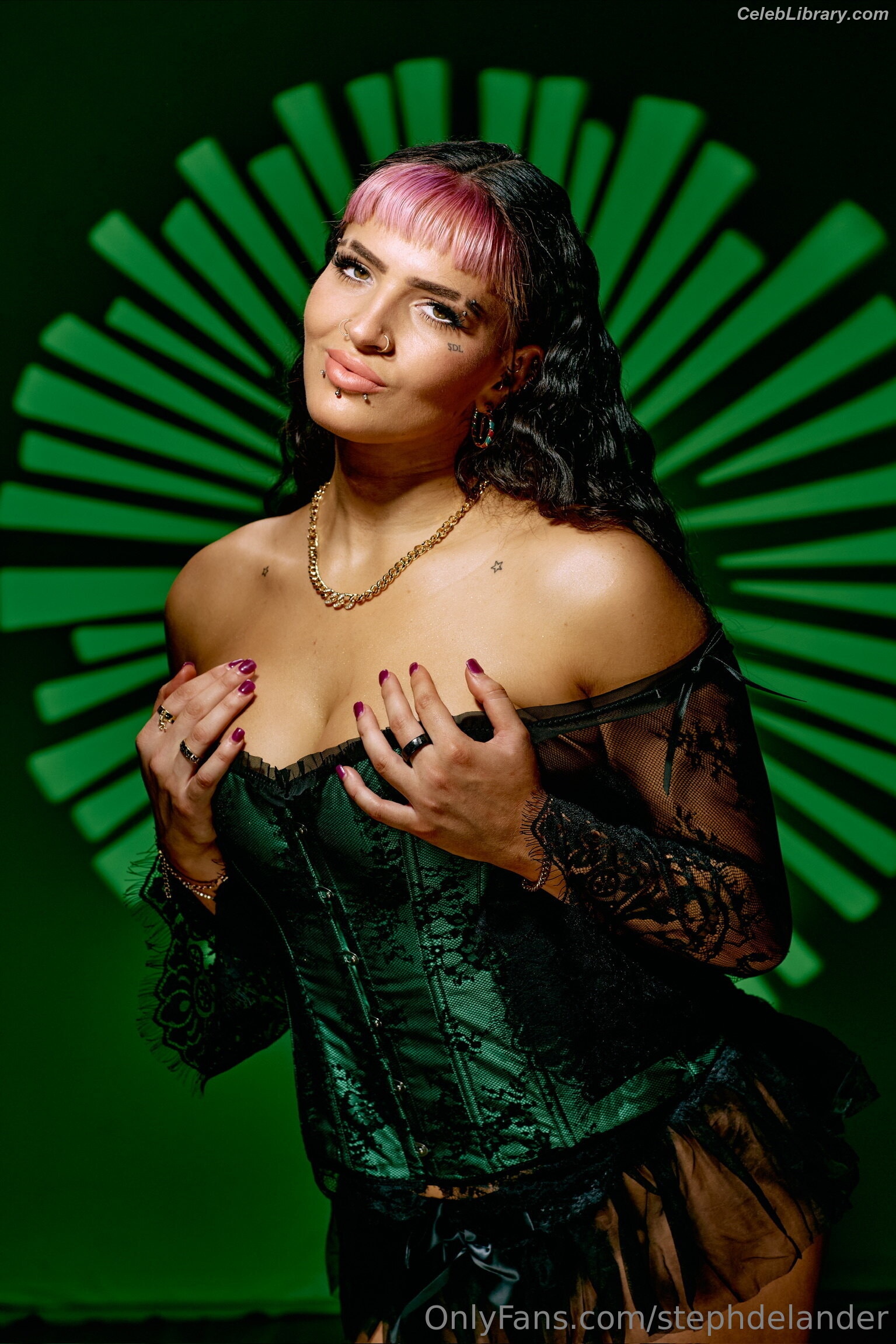 Steph De Lander photo 6 of 724