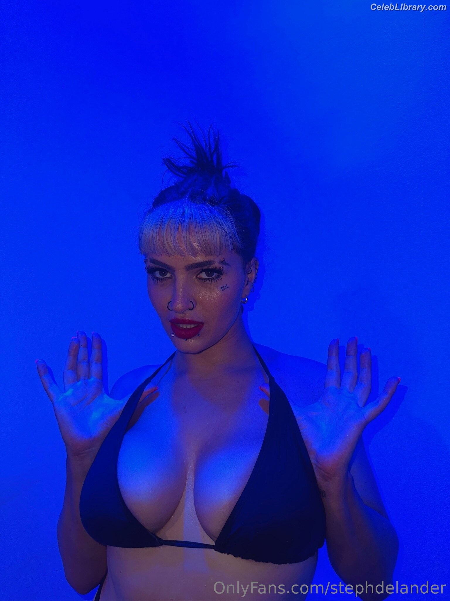 Steph De Lander photo 21 of 724