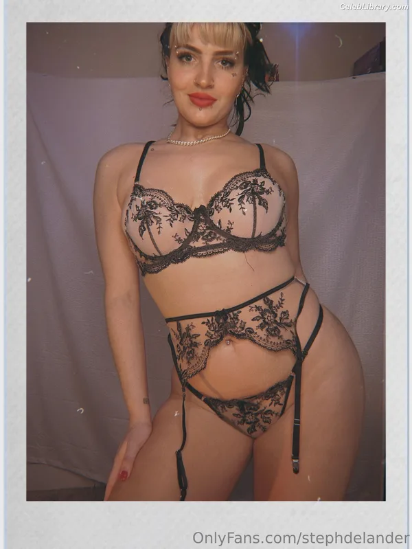Steph De Lander photo 13 of 724