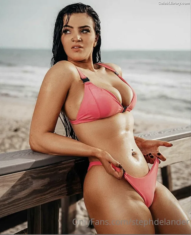 Steph De Lander photo 20 of 724