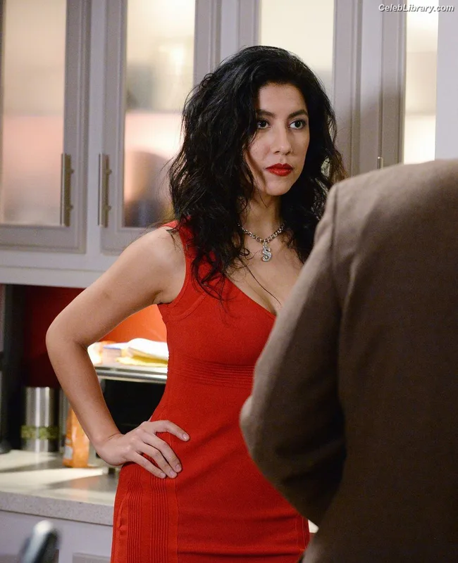 Stephanie Beatriz photo 10 of 309