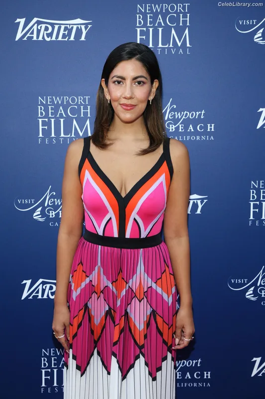 Stephanie Beatriz photo 22 of 309
