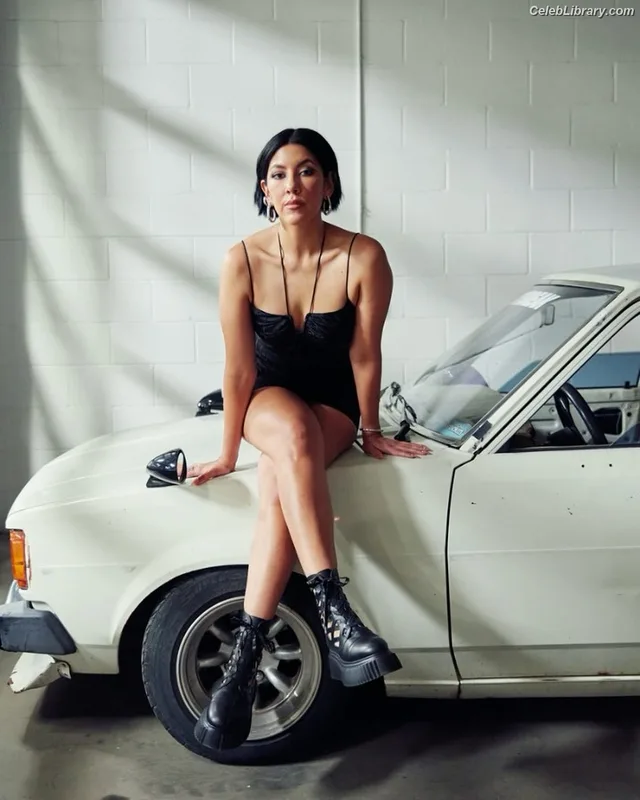 Stephanie Beatriz photo 3 of 309