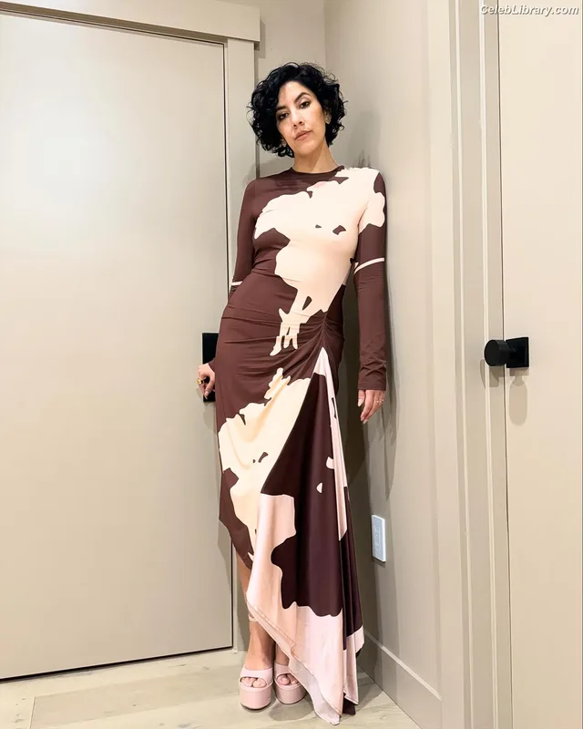 Stephanie Beatriz photo 6 of 309