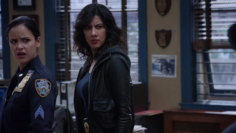 Stephanie Beatriz photo 3 of 309