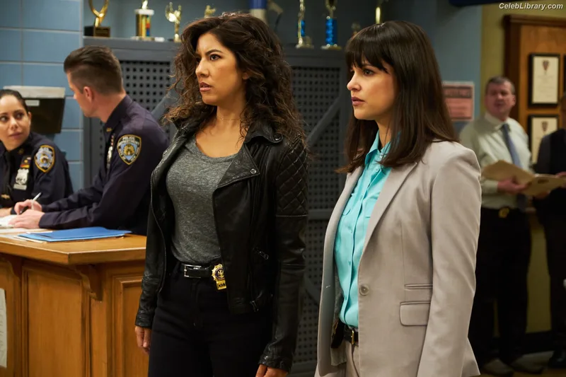 Stephanie Beatriz photo 2 of 309