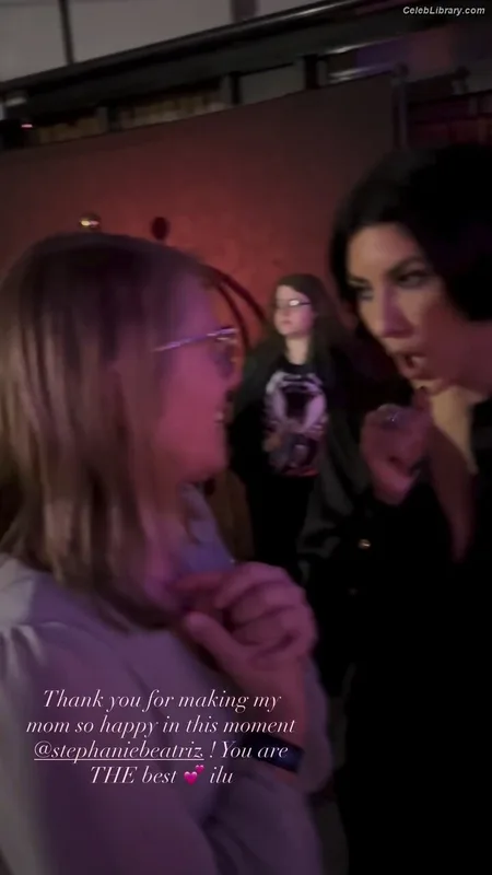 Stephanie Beatriz photo 5 of 309