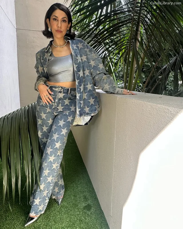 Stephanie Beatriz photo 5 of 309