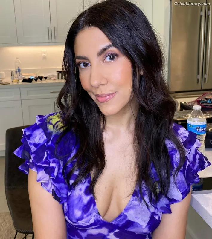 Stephanie Beatriz photo 6 of 309
