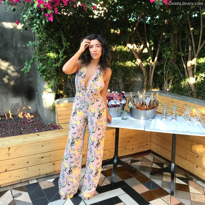 Stephanie Beatriz photo 8 of 309