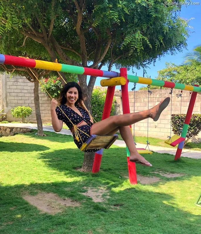 Stephanie Beatriz photo 16 of 309