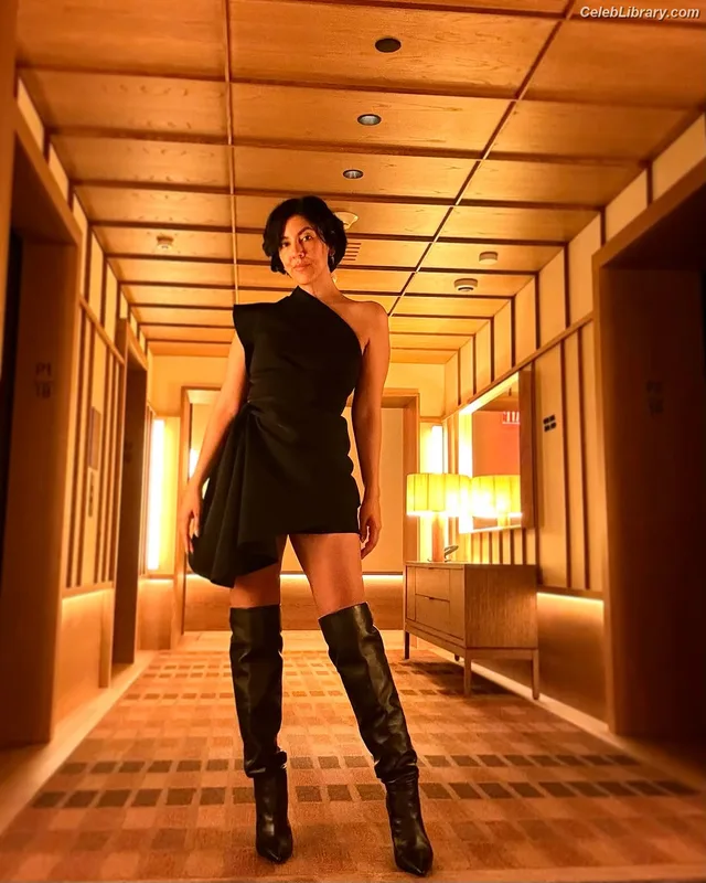 Stephanie Beatriz photo 18 of 309