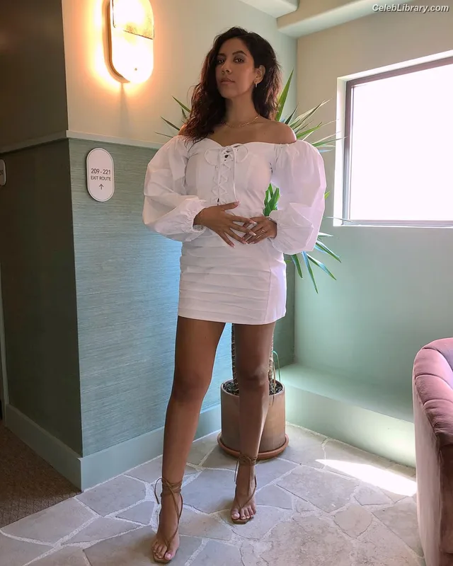 Stephanie Beatriz photo 20 of 309