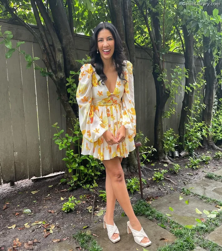 Stephanie Beatriz photo 23 of 309
