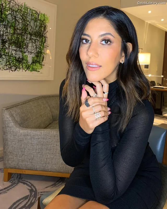 Stephanie Beatriz photo 4 of 309
