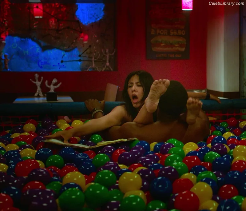 Stephanie Beatriz photo 14 of 309
