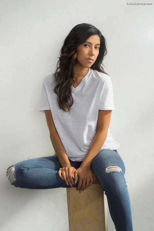 Stephanie Beatriz photo 23 of 309