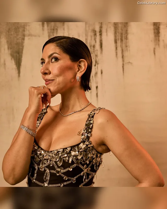 Stephanie Beatriz photo 19 of 309