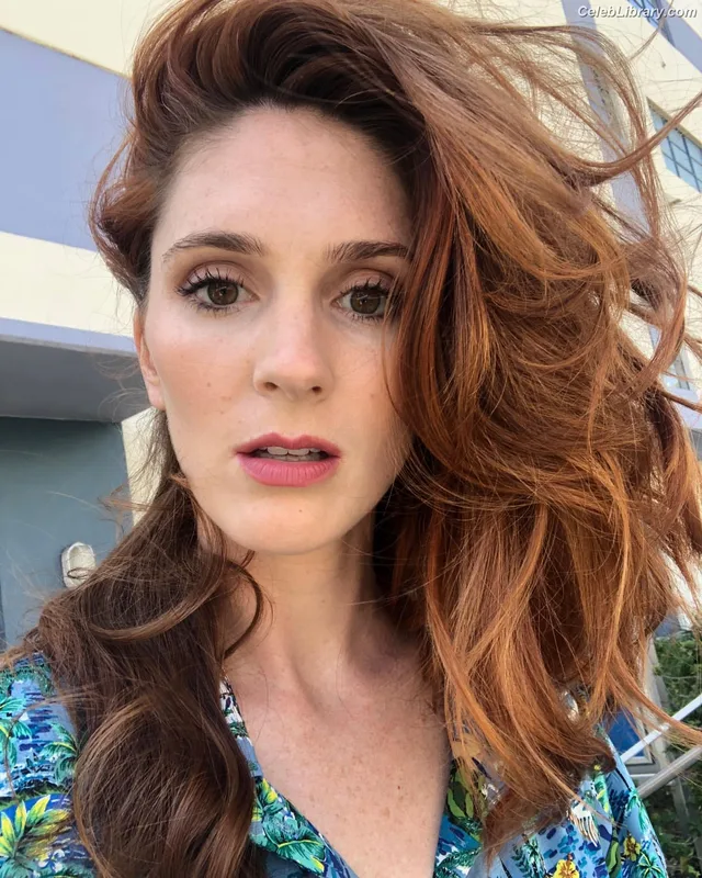 Stephanie Koenig photo 1 of 58