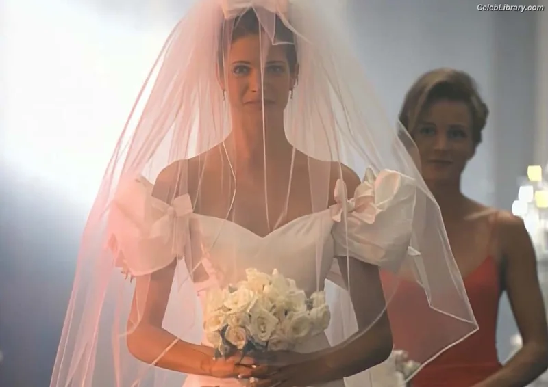 Stephanie Seymour photo 10 of 93