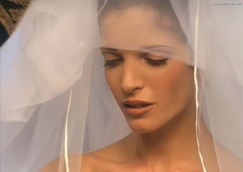Stephanie Seymour photo 11 of 93
