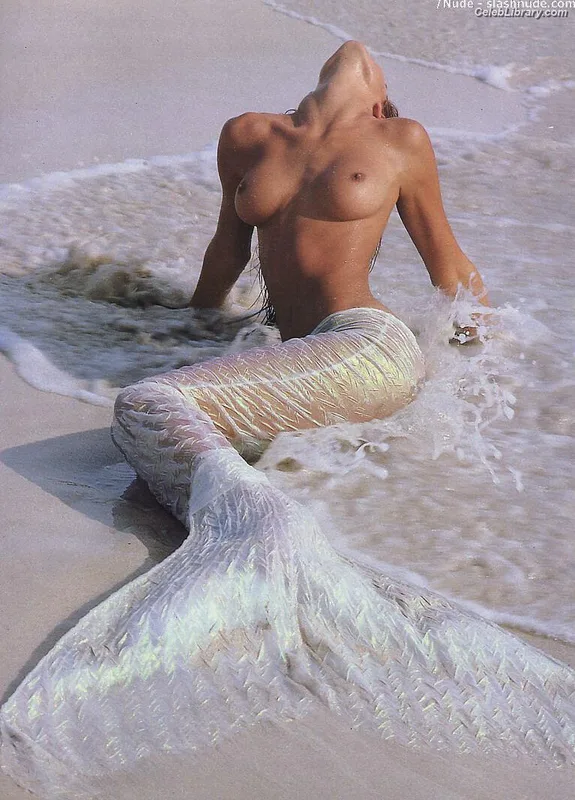 Stephanie Seymour photo 19 of 93