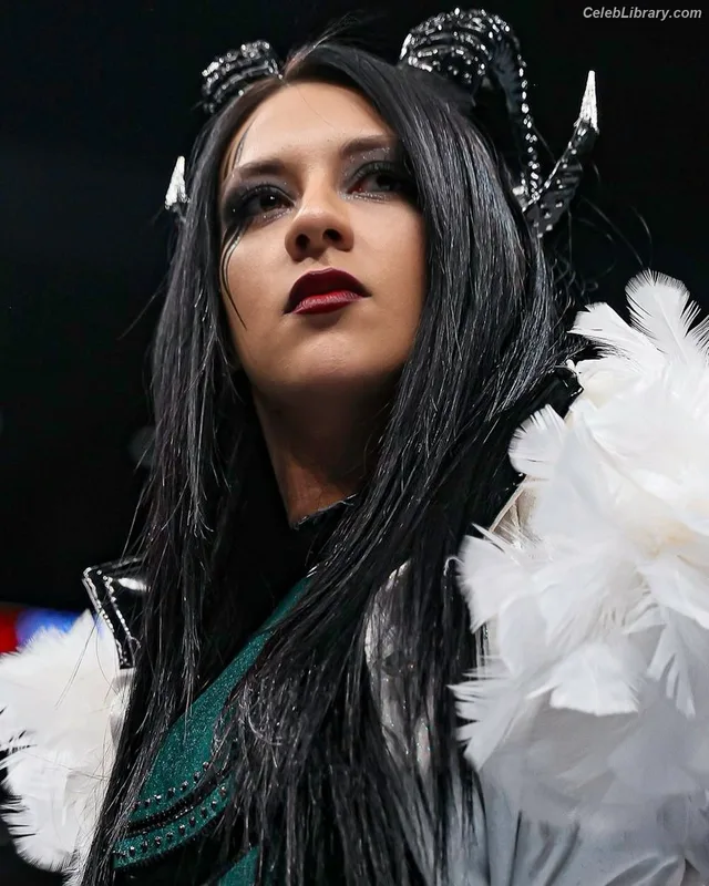 Stephanie Vaquer photo 15 of 983