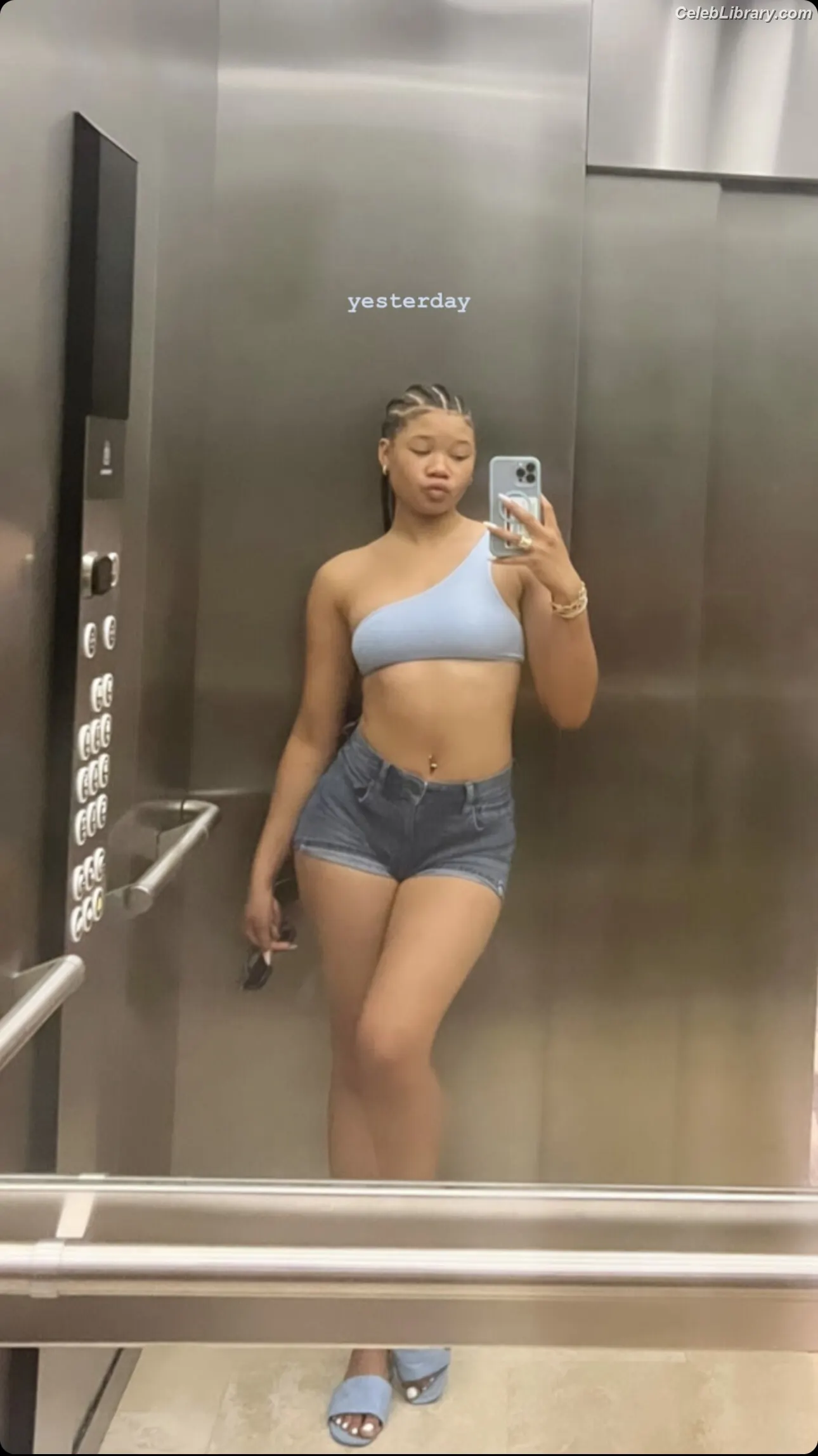 Storm Reid photo 15 of 883