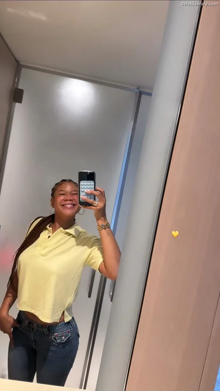 Storm Reid photo 12 of 884