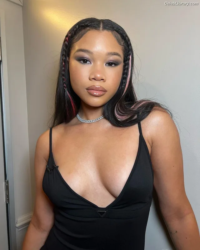 Storm Reid photo 4 of 884