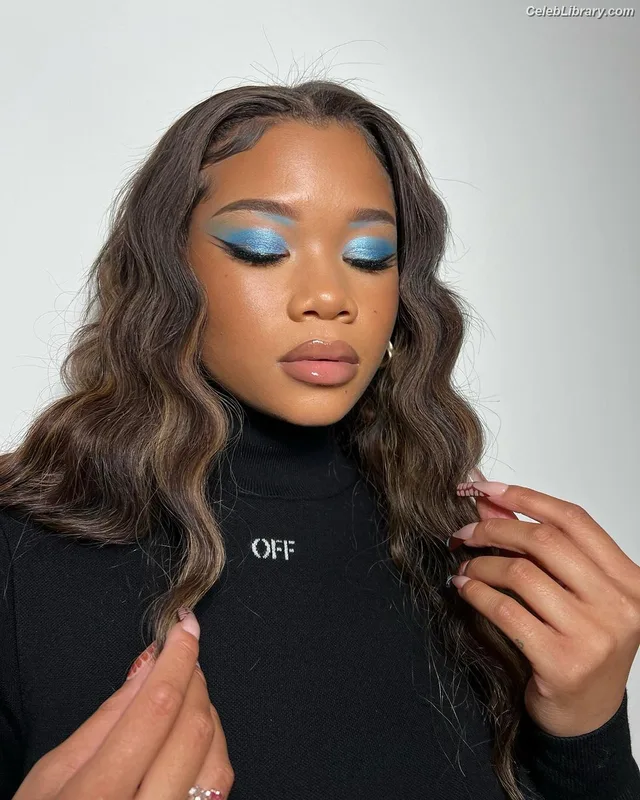 Storm Reid photo 13 of 884